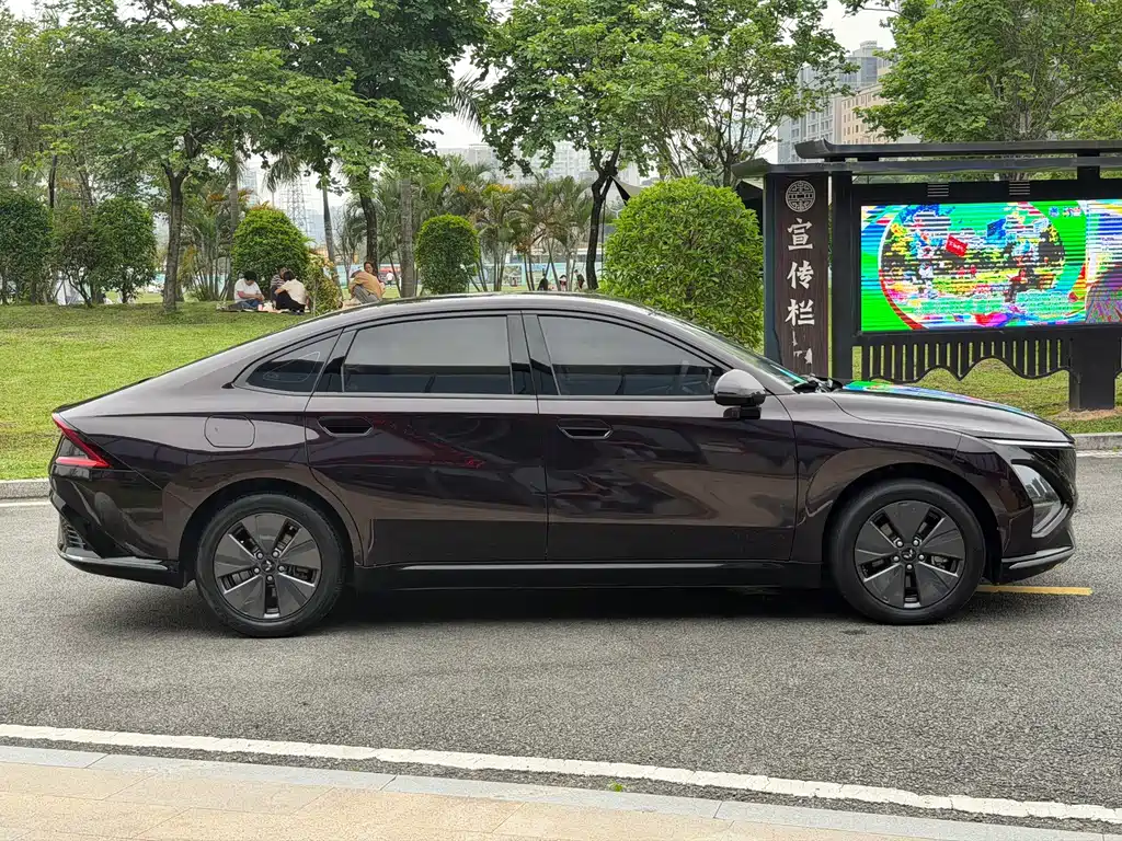 Wuling Starlight 70 Standard
