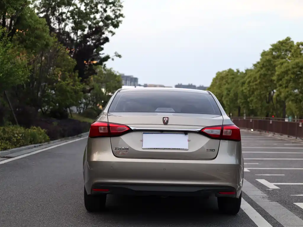 Roewe 360 1.5 L Auto Luxury