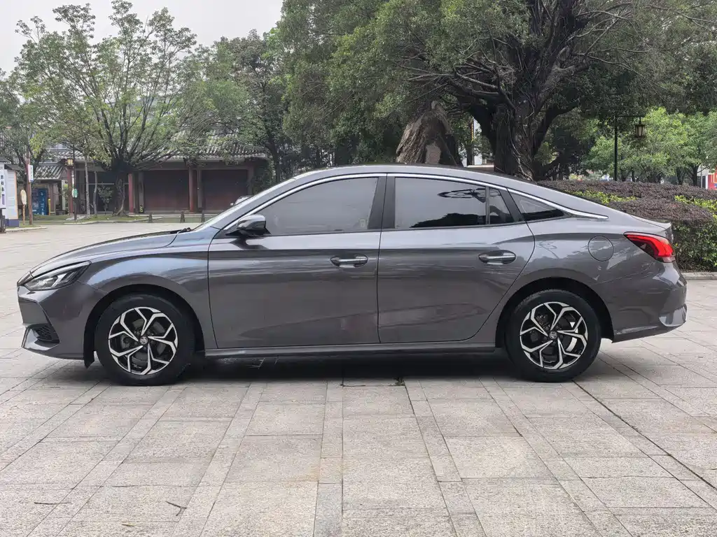 MG5 Facelift 180 DVVT CVT Youth Luxury