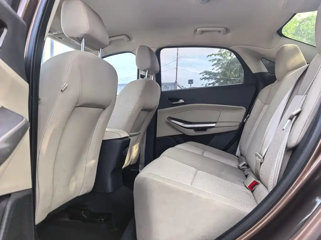 Escort 1.5 L Auto Comfort