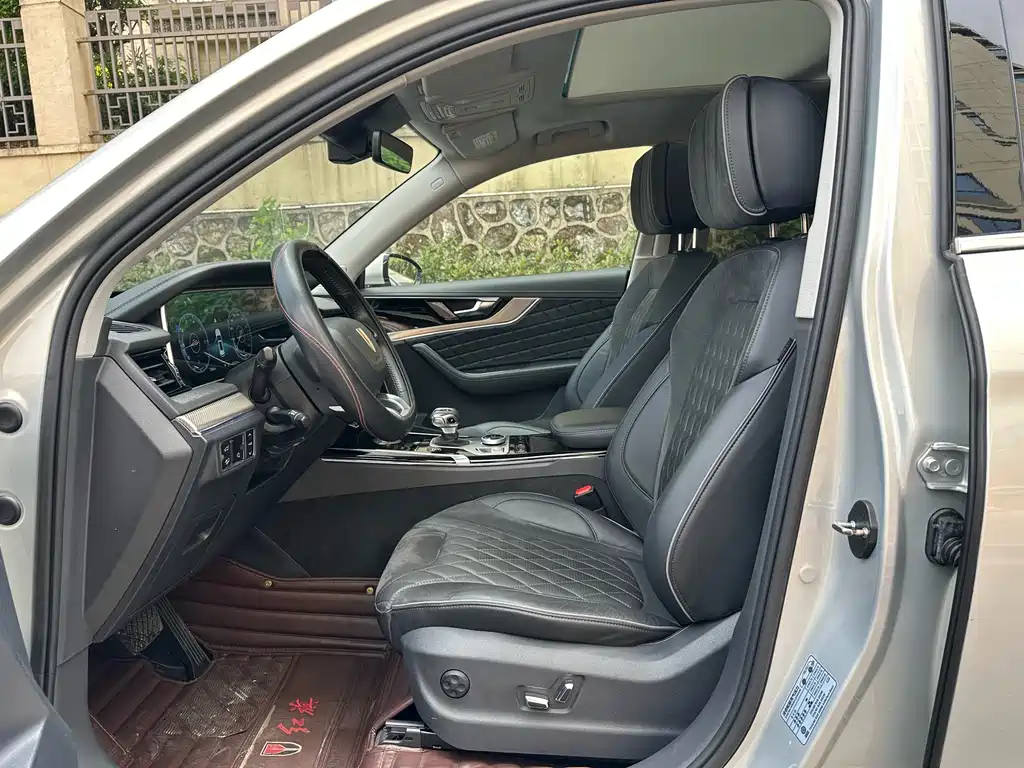 Hongqi HS5 2.0 T Connected Flagship Enjoyment 4 WD
