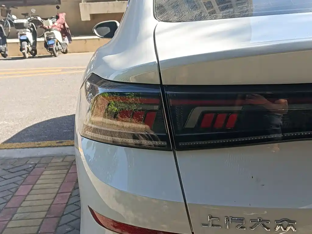 Lamando Lamando L 280 TSI DSG