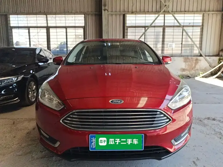 Ford Focus Sedan 1.6 L Auto Style