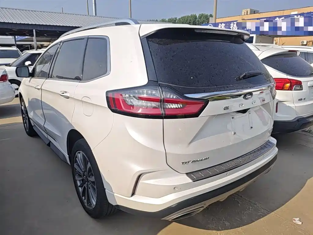 Edge PLUS EcoBoost 245 2 WD Grand Sharp 7-seat