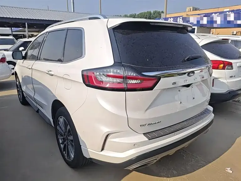 Ford Edge PLUS EcoBoost 245 2 WD Grand Sharp 7-seat