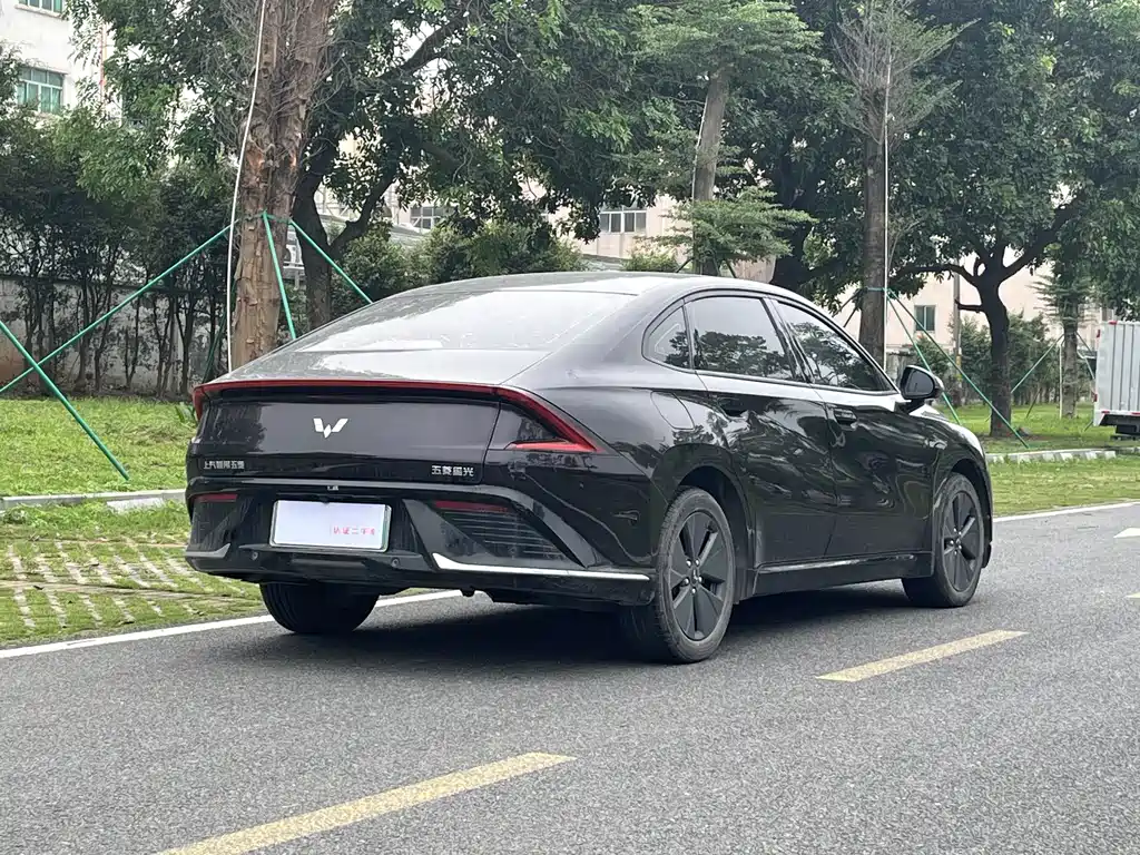 Wuling Starlight 70 Standard