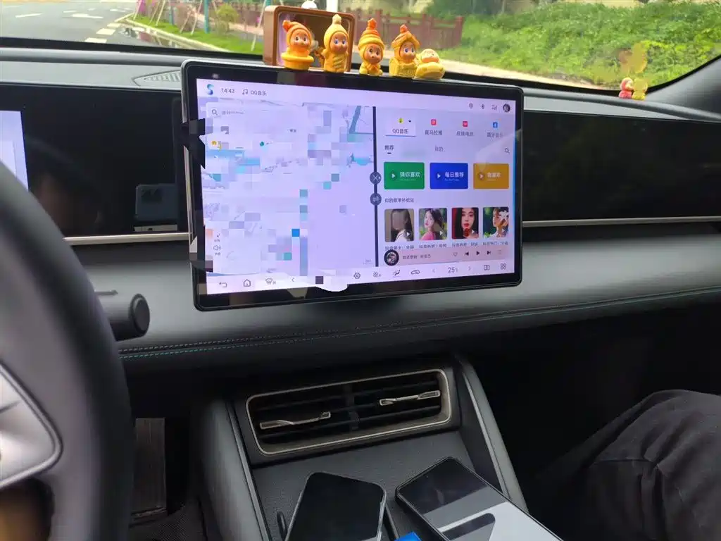 Qin L DM-i Smart Drive 80 KM Transcend