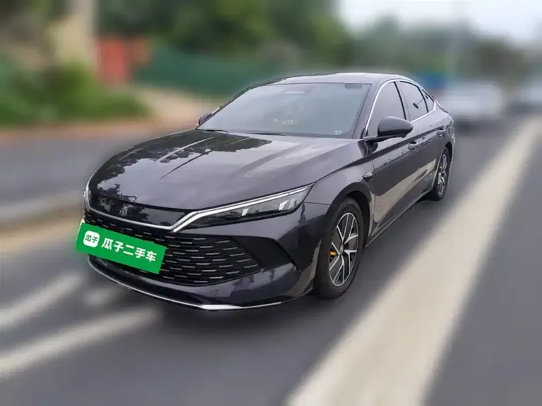 BYD Qin L DM-i Smart Drive 80 KM Transcend
