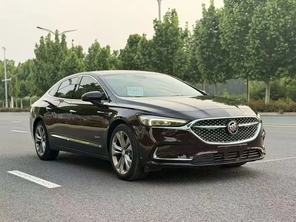 LaCrosse 652 T Distinguished