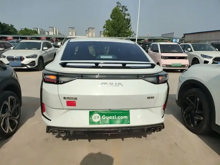 Dongfeng Yixuan Mach 1.5 L Auto Wind Chaser