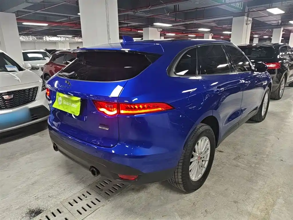 Jaguar F-PACE 2.0 T 4 WD Urban Premium