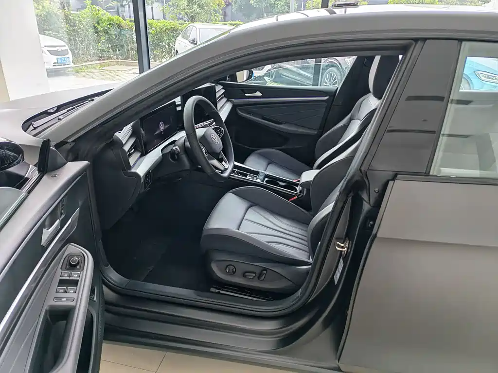 Lamando Lamando L GTS 380 TSI Million Commemorative