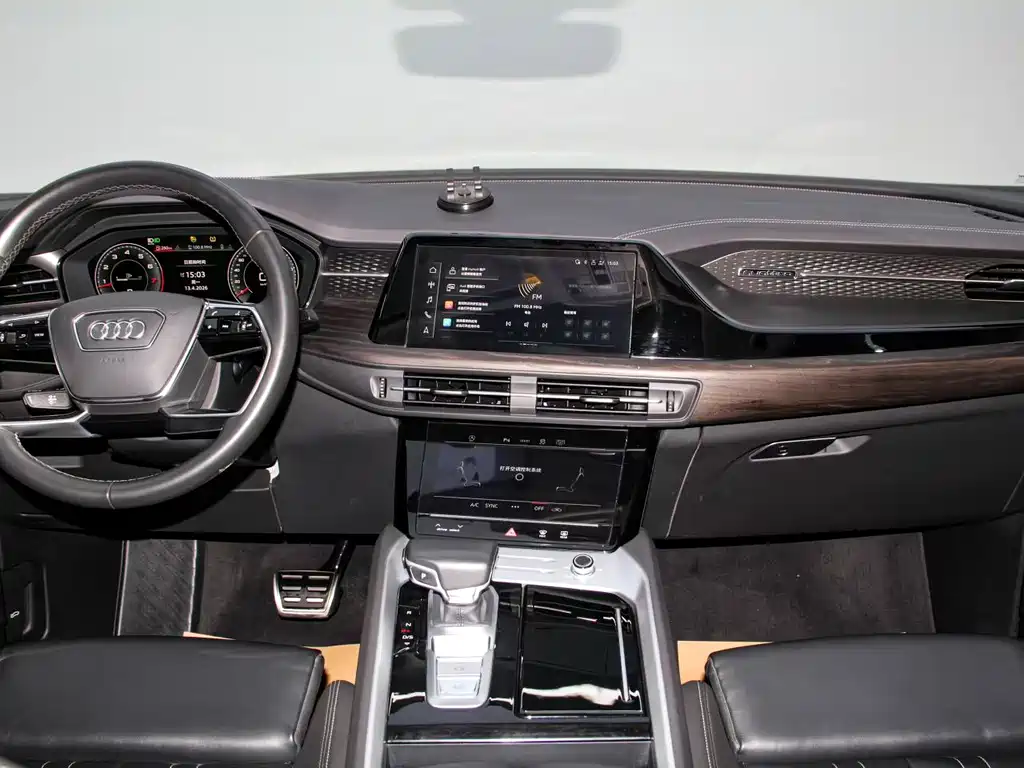 Audi Q6 40 TFSI quattro Cloud View Feather Package 7-seat