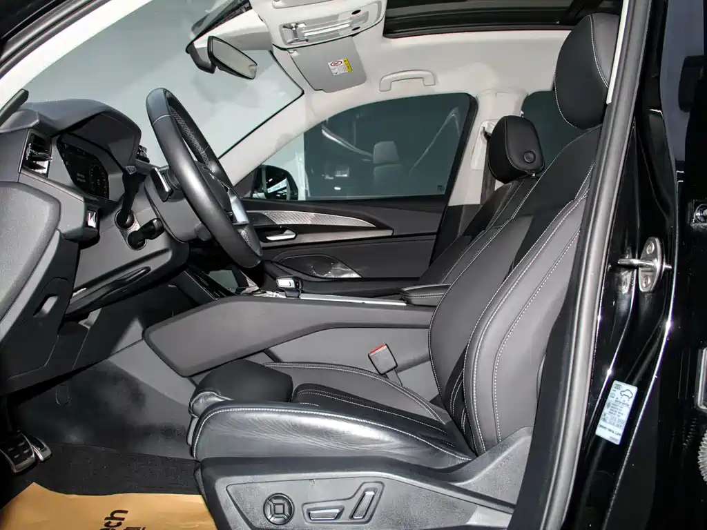 Audi Q6 40 TFSI quattro Cloud View Feather Package 7-seat