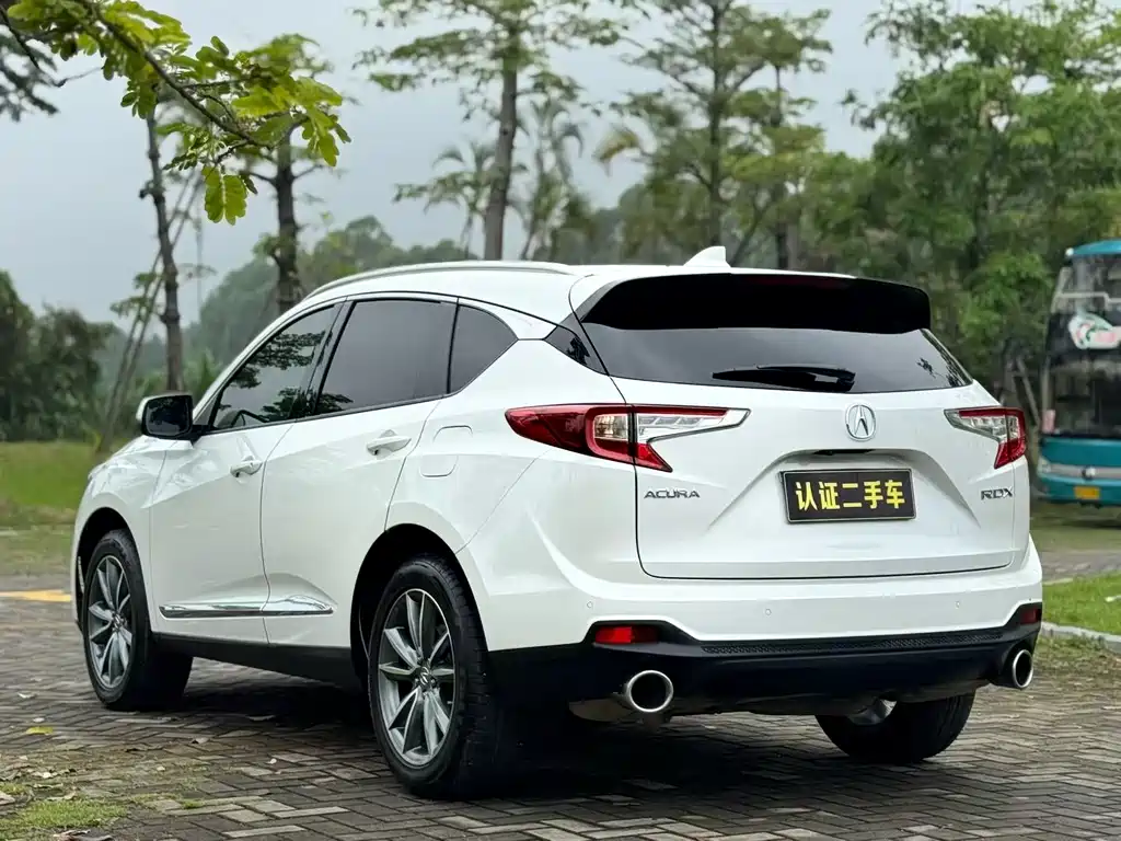 Acura RDX 2.0 T Premium CN-VI