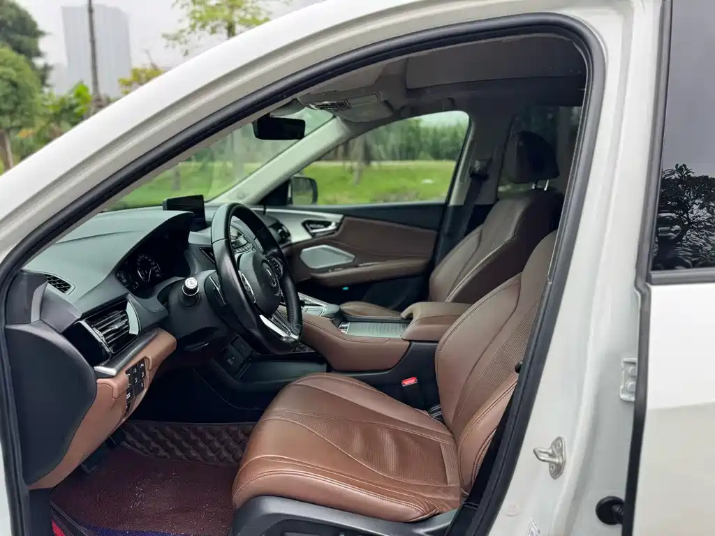 Acura RDX 2.0 T Premium CN-VI