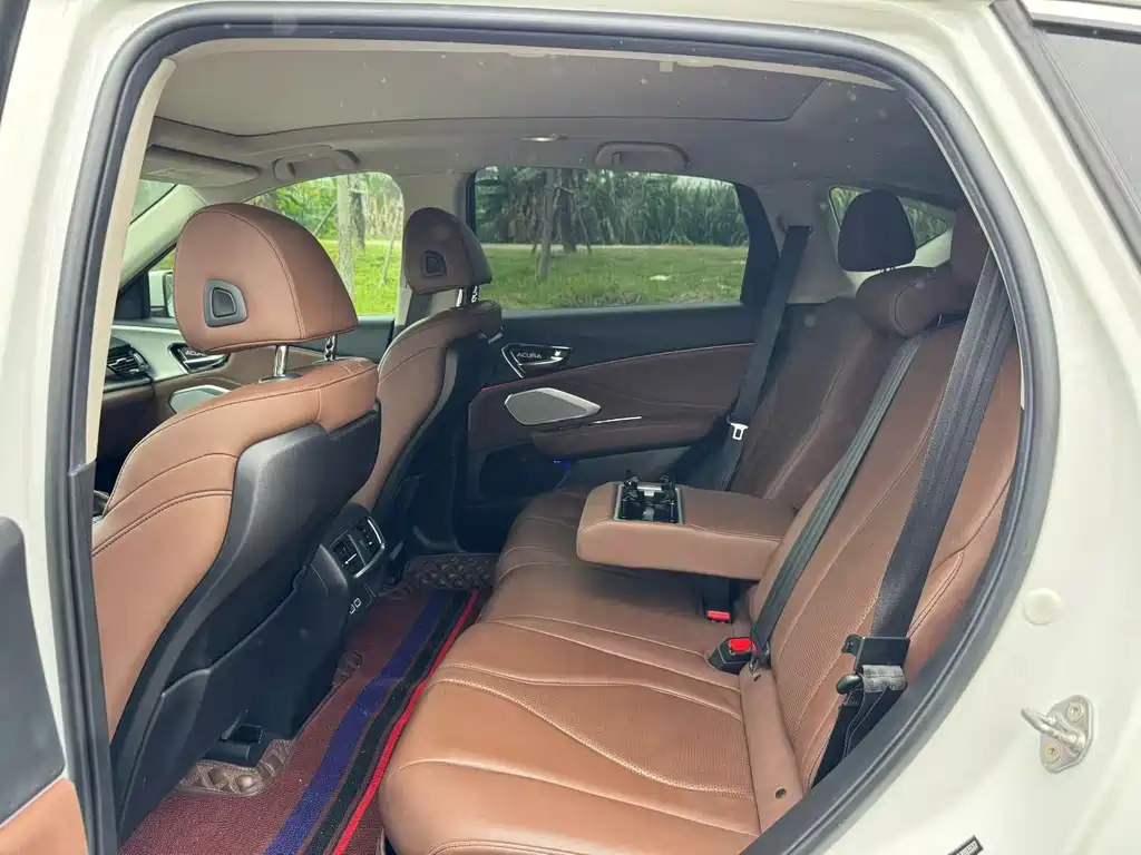 Acura RDX 2.0 T Premium CN-VI