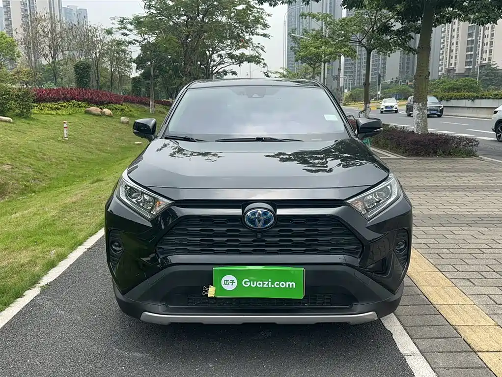 RAV4 Dual Engine 2.5 L E-CVT 4 WD Elite Plus