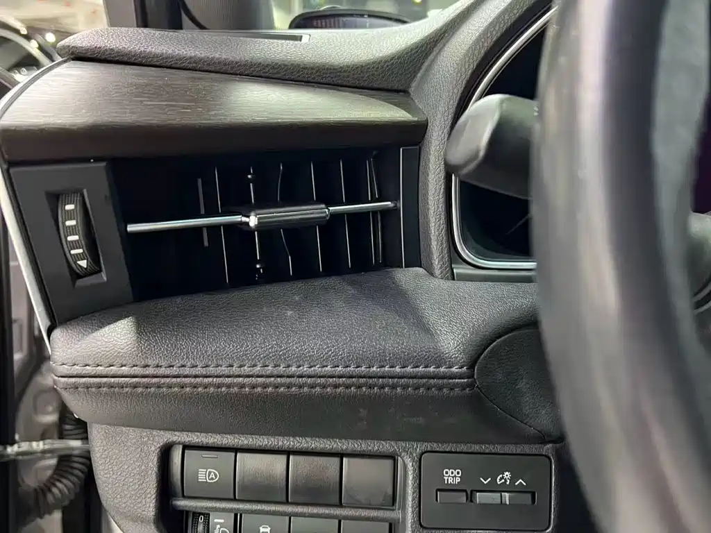 Avalon 2.0 L Luxury