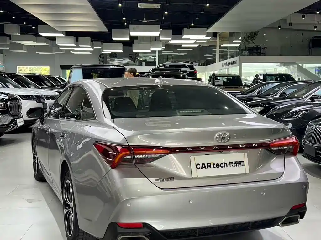 Avalon 2.0 L Luxury