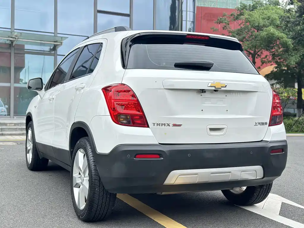 Tracker 1.4 T Auto 2 WD Luxury