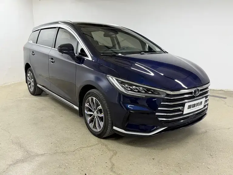 BYD Song MAX Upgraded 1.5 T Auto Distinguished 6-seat
