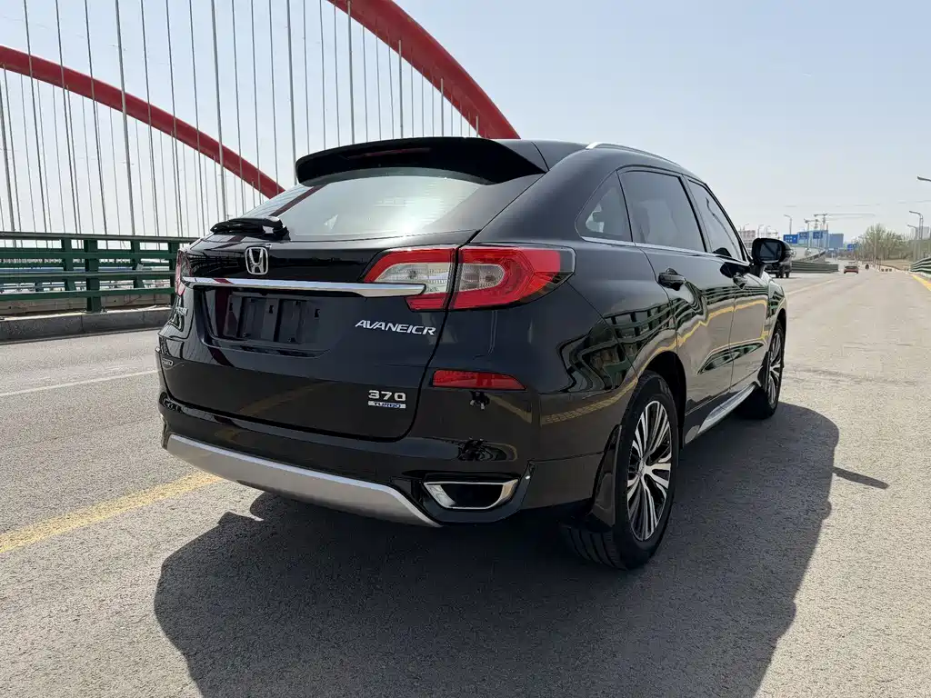 Avancier 370 TURBO 4 WD Premium