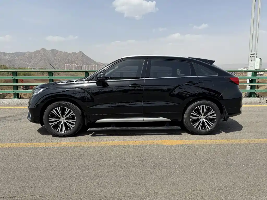 Avancier 370 TURBO 4 WD Premium