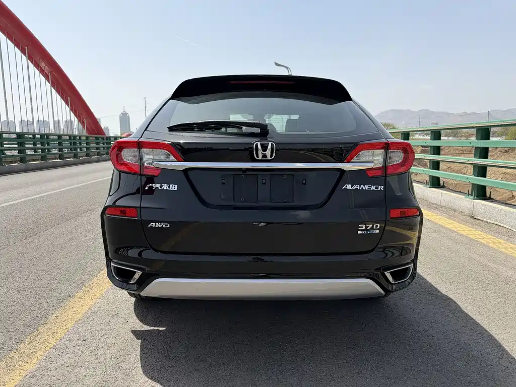 Avancier 370 TURBO 4 WD Premium