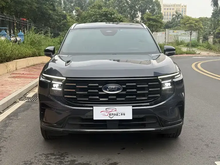 Ford Edge Edge L 2.0 T EcoBoost E Hybrid 2 WD 7-seat Luxury