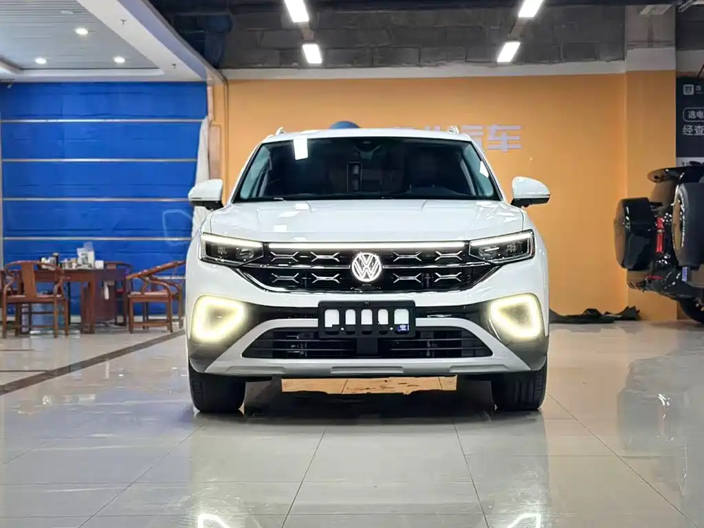 Tayron 300 TSI 2 WD Luxury Plus Advanced