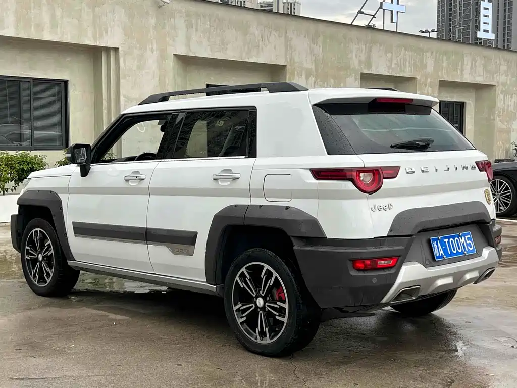 Beijing Offroad BJ20 1.5 T CVT Luxury
