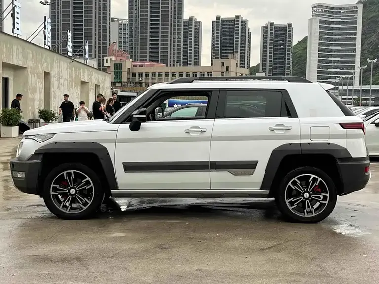 Baic Beijing Offroad BJ20 1.5 T CVT Luxury