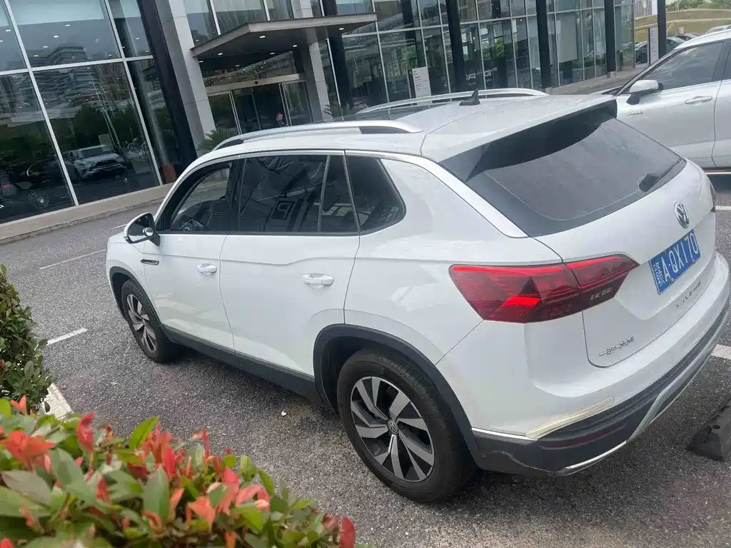 Tayron 330 TSI 2 WD Luxury Connected