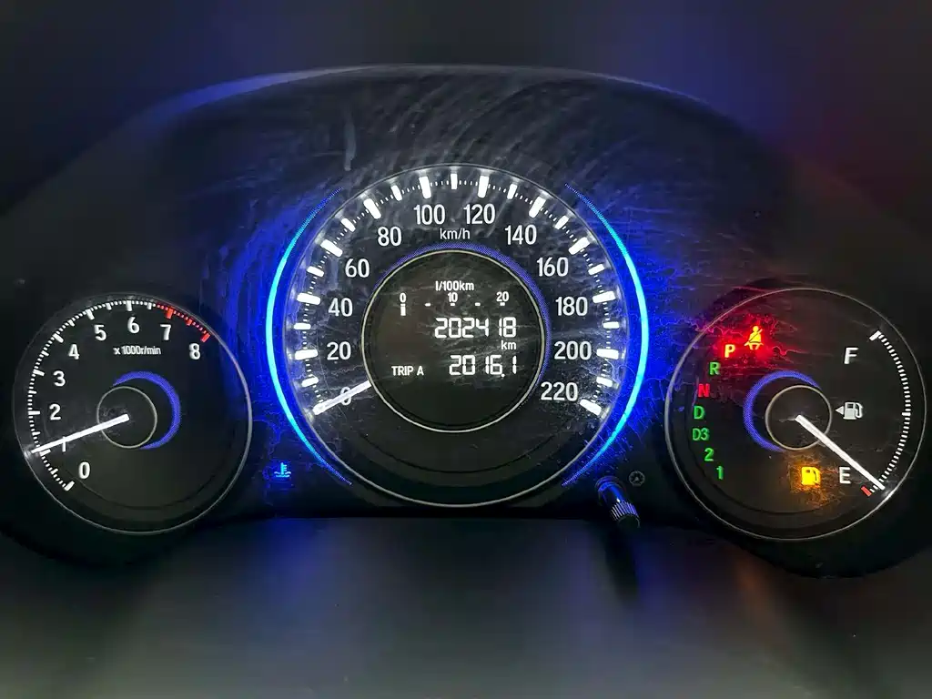 Crider 1.8 L Auto Luxury