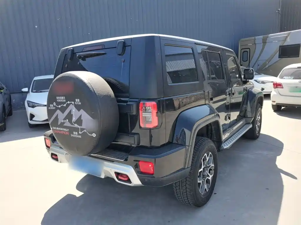 BAIC BJ40 PLUS 2.3 T Auto 4 WD Premium CN-VI