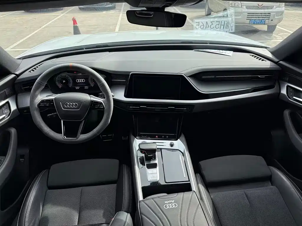 Audi Q6 45 TFSI quattro Qiyun Flying Ride Package
