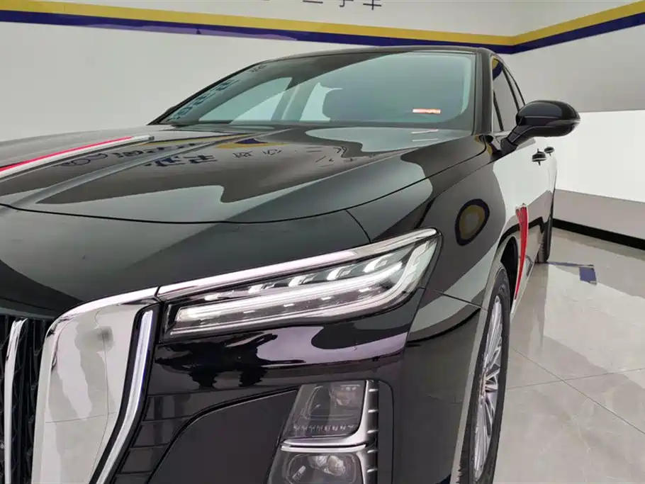 Hongqi H5 2.0 T Auto Connected Flagship Enjoyment