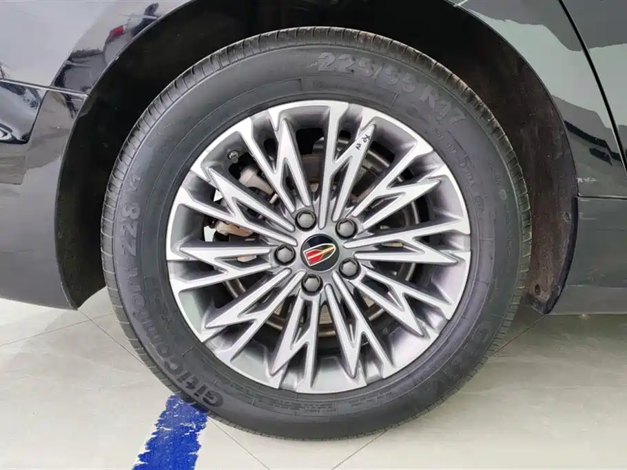 Hongqi H5 2.0 T Auto Connected Flagship Enjoyment