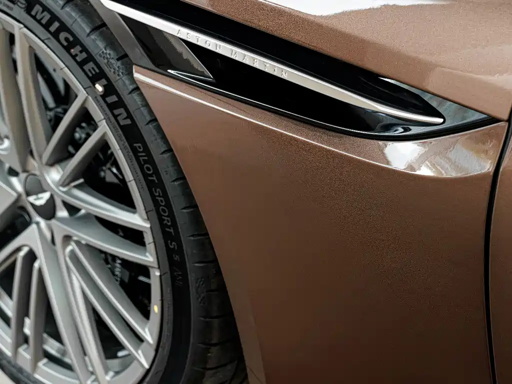 Aston Martin DB12 4.0 T V8 Coupe