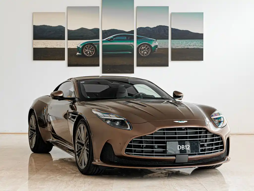 Aston Martin DB12 4.0 T V8 Coupe