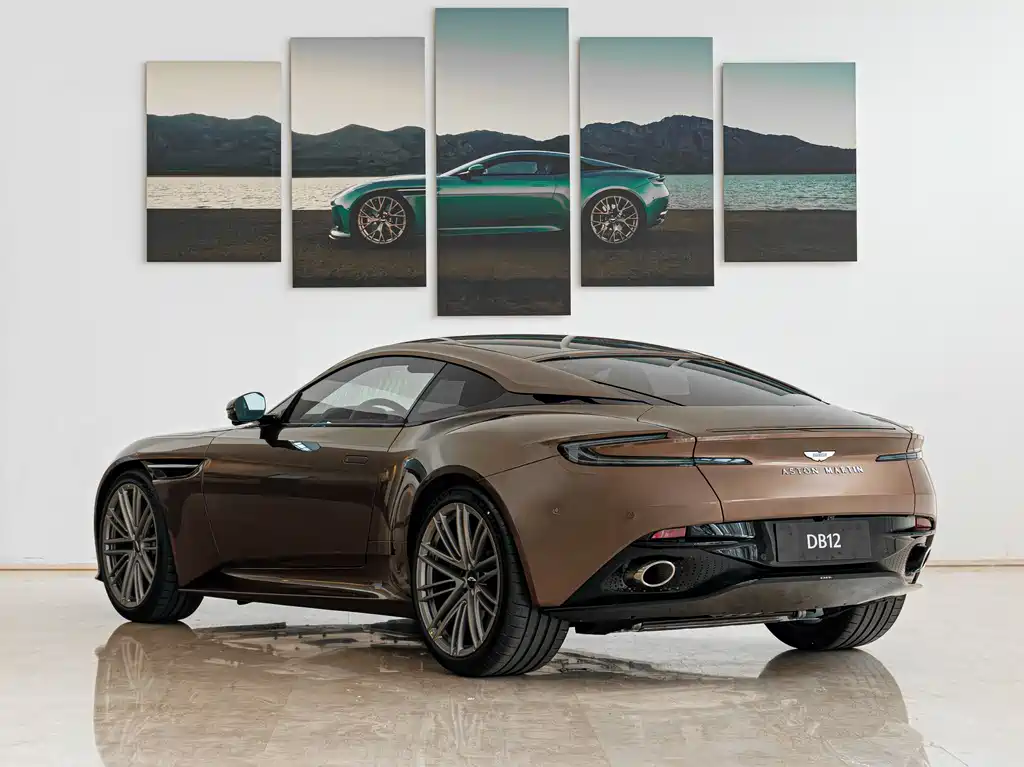 Aston Martin DB12 4.0 T V8 Coupe