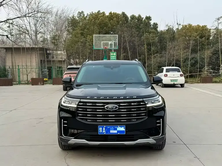 Ford Explorer EcoBoost 285 4 WD Titanium 7-seat
