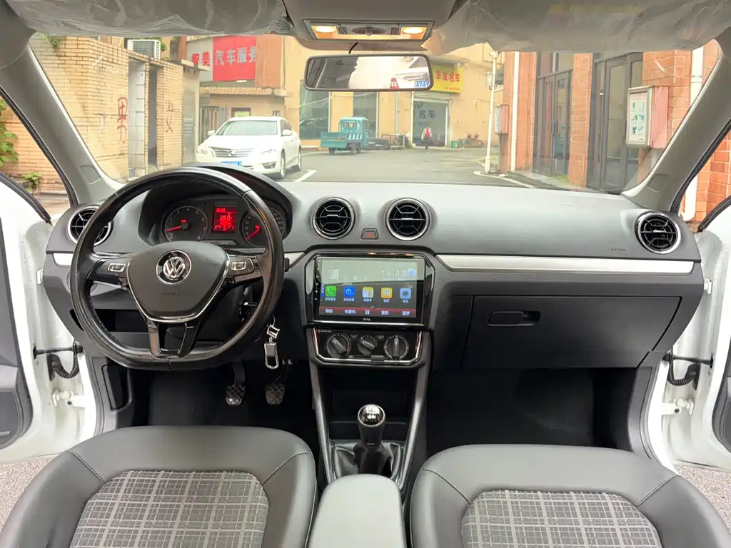 Jetta 捷达 2019款 梦想版 1.5 L 手动舒适型