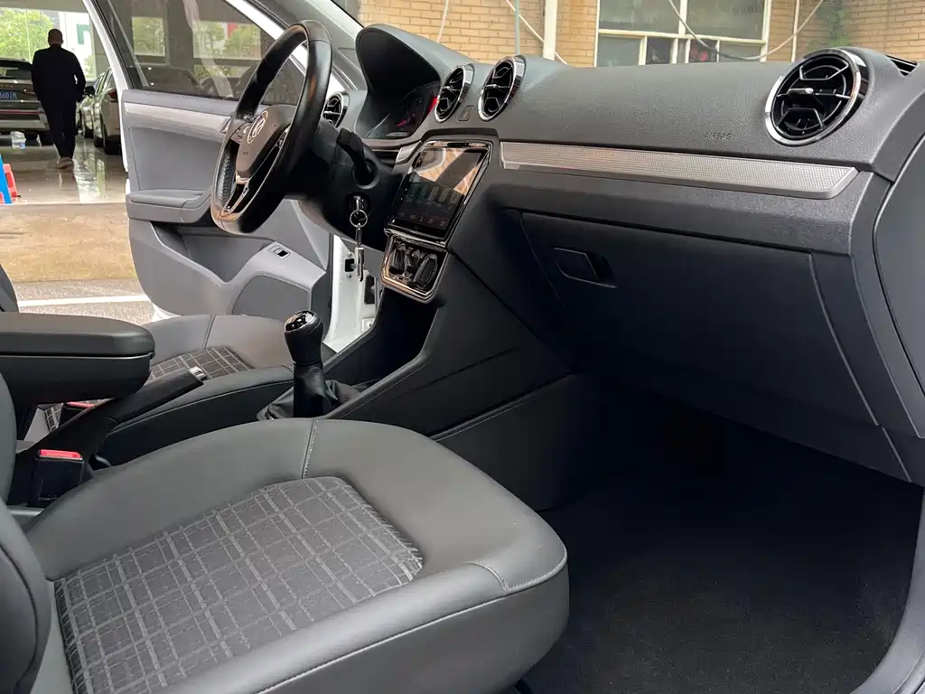 Jetta 捷达 2019款 梦想版 1.5 L 手动舒适型