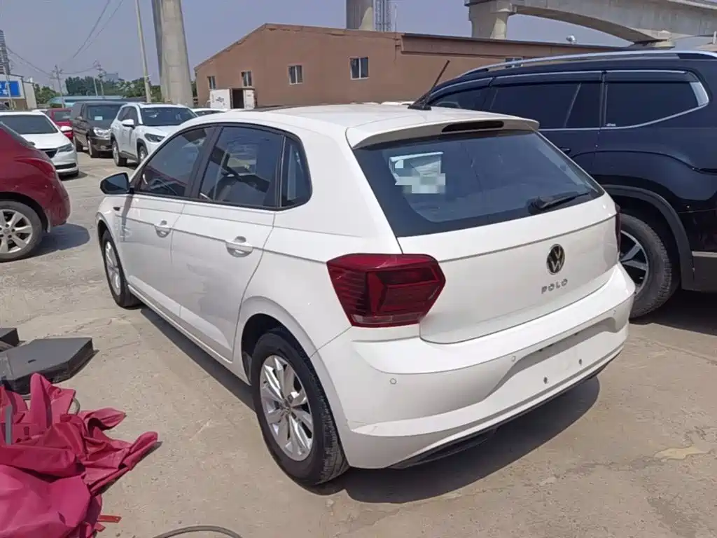 Polo Plus 1.5 L Auto Colorful Tech