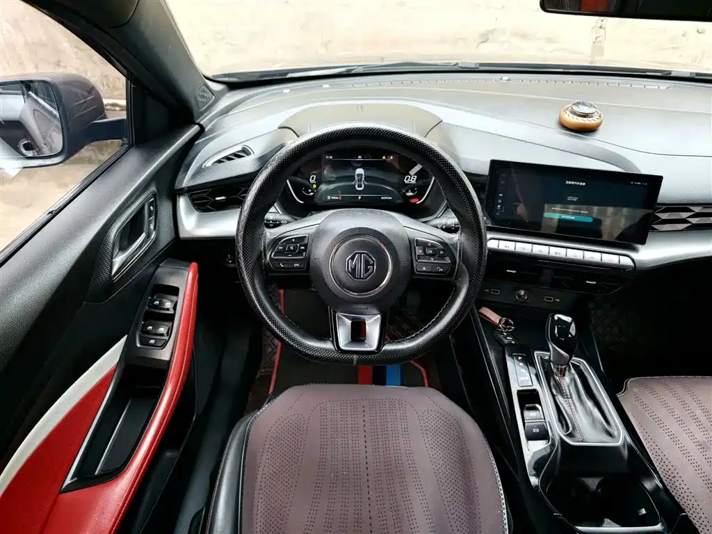 MG5 180 DVVT CVT Youth Luxury