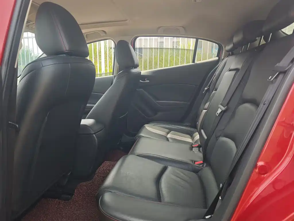 Mazda 3 Axela Hatchback 2.0 L Auto Flagship
