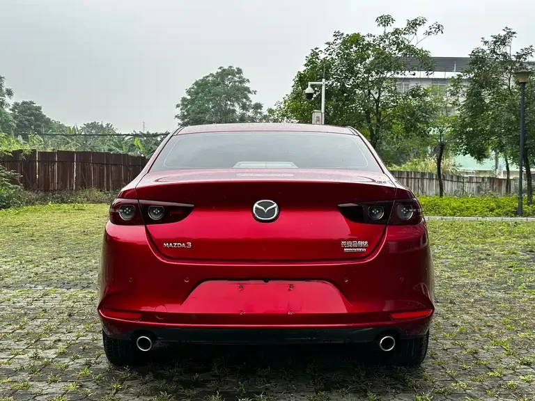 Mazda 3 Axela 1.5 L Auto