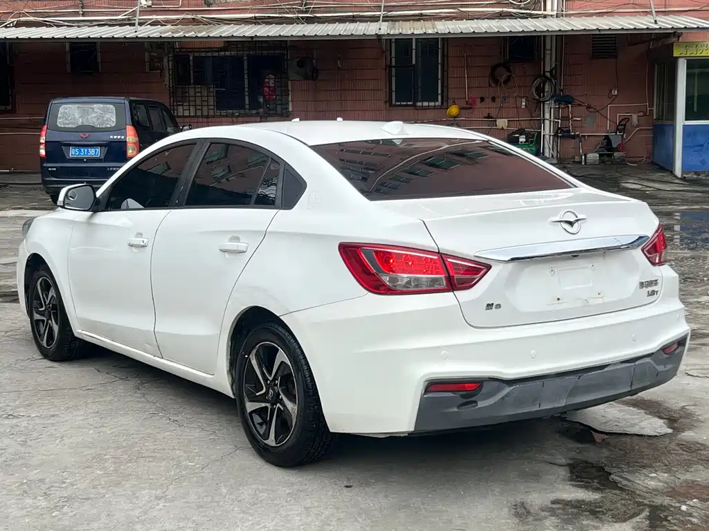 Family 1.6 L Manual Luxury